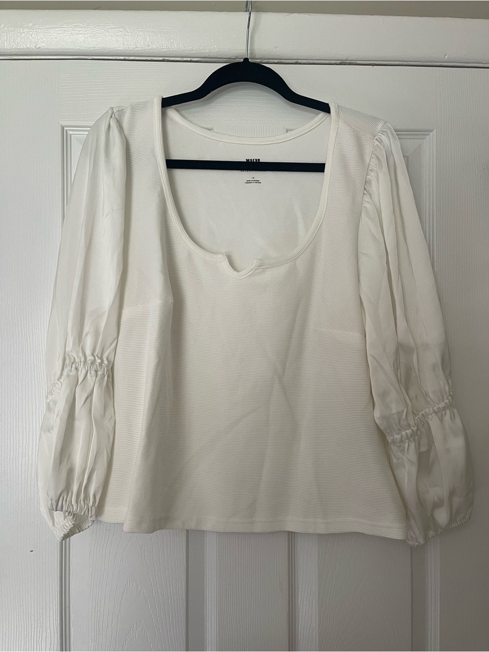 Maeve Cream Scoop Neck Puff Sleeve Top